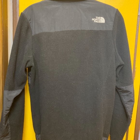 North Face Women’s Fleece Jacket - Picture 4 of 4